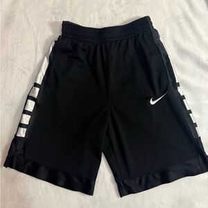 Nike Boy’s Black Athletic Shorts Size Large